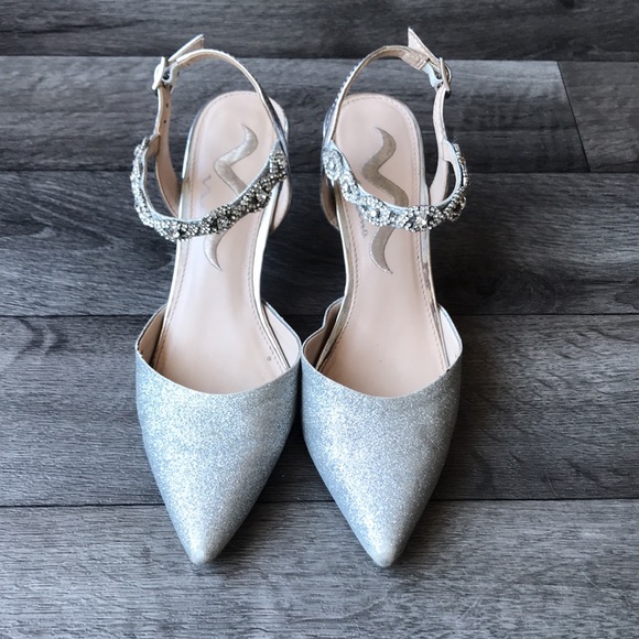 Nina Pointed Toe Sparkly Metallic Silver Heels - Picture 3 of 11